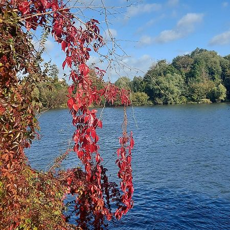 Les Seringats Poissy Exterior foto