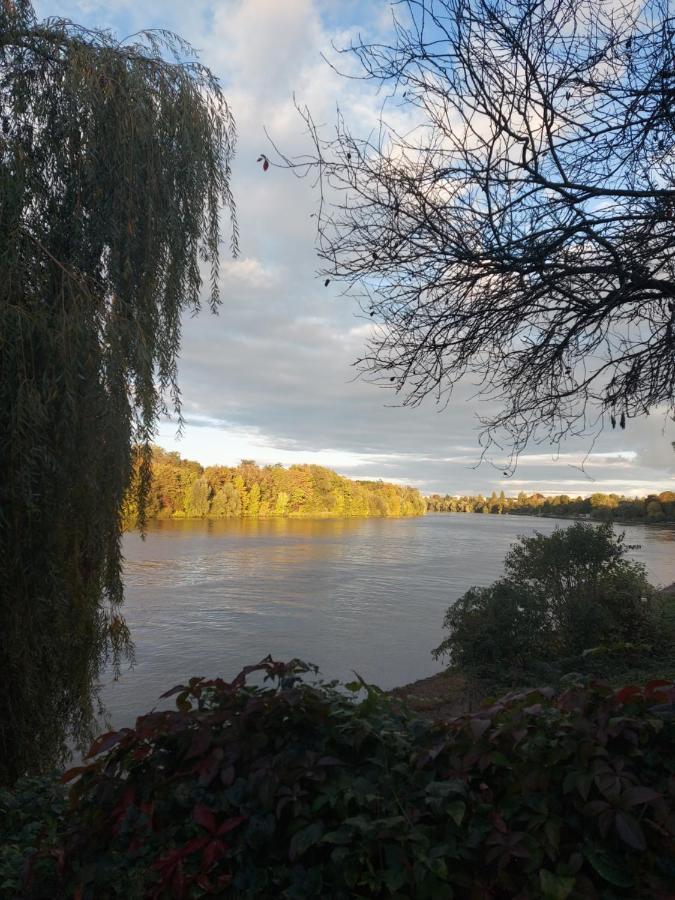 Les Seringats Poissy Exterior foto
