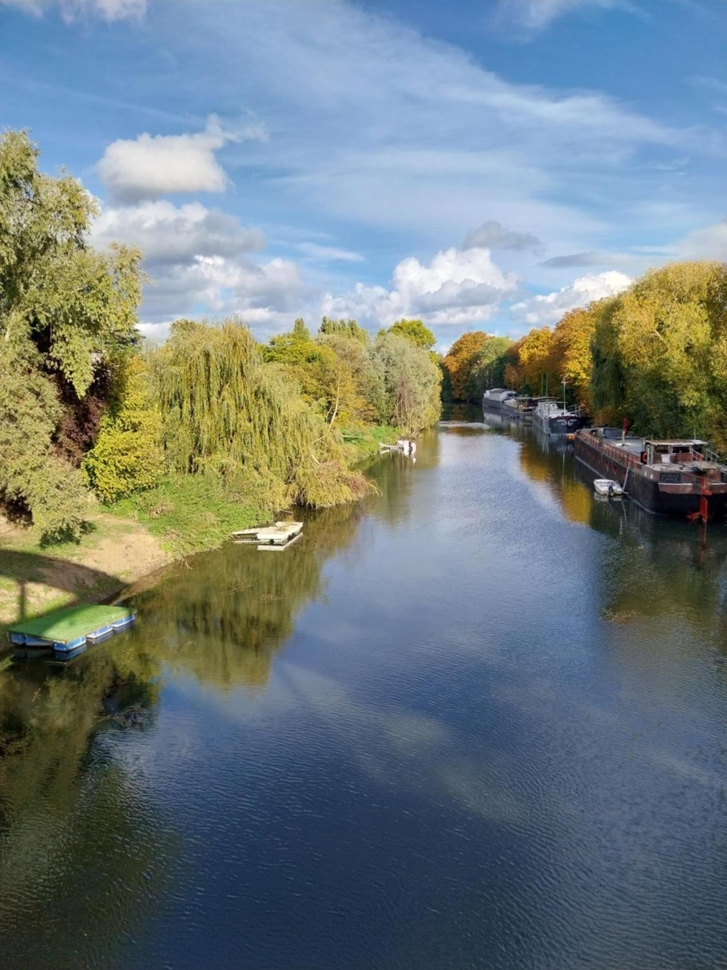 Les Seringats Poissy Exterior foto